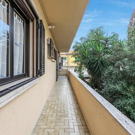 Apartamento Mare Sorriso 900m From Sea - Happy Viareggio